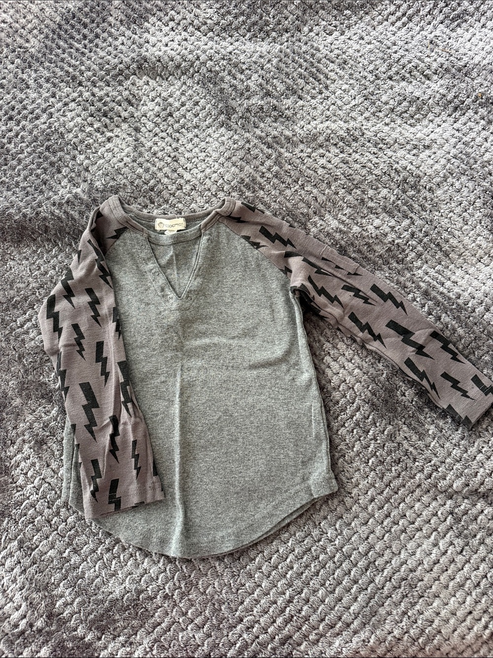 Nordstrom Appaman Grey Long Sleeve Raglan Top with Black Lightning Sleeves